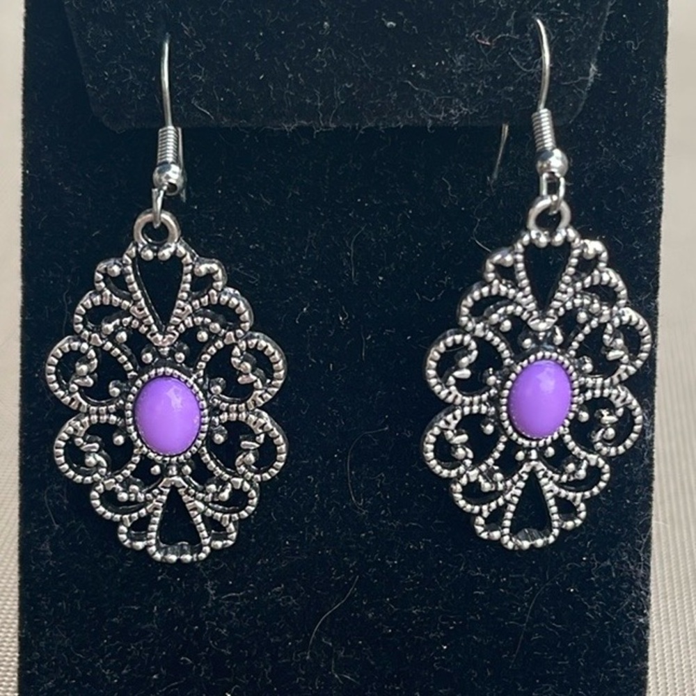 Elegant Silver Filigree Purple Cabochon stone wired Earrings